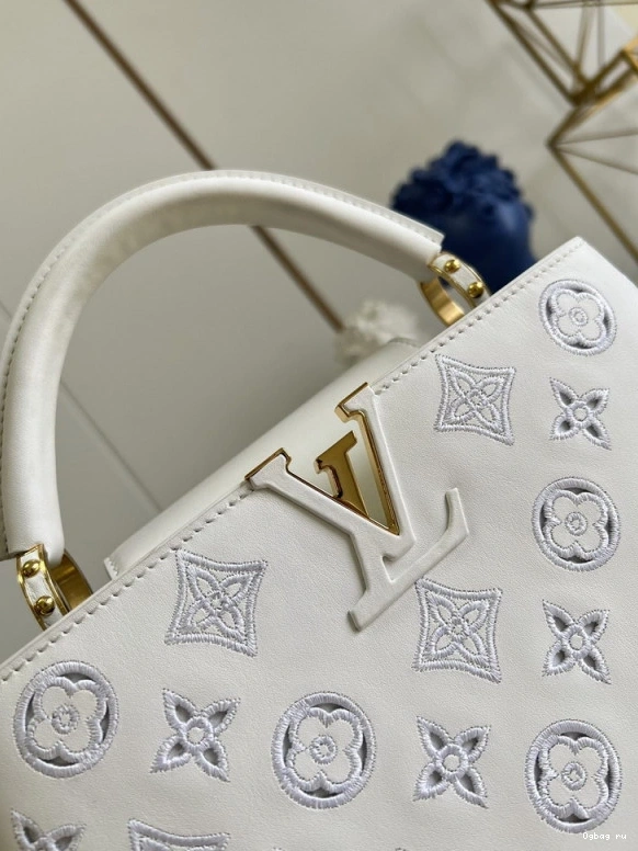 BB LOUIS CAPUCINES VUITTON 0815